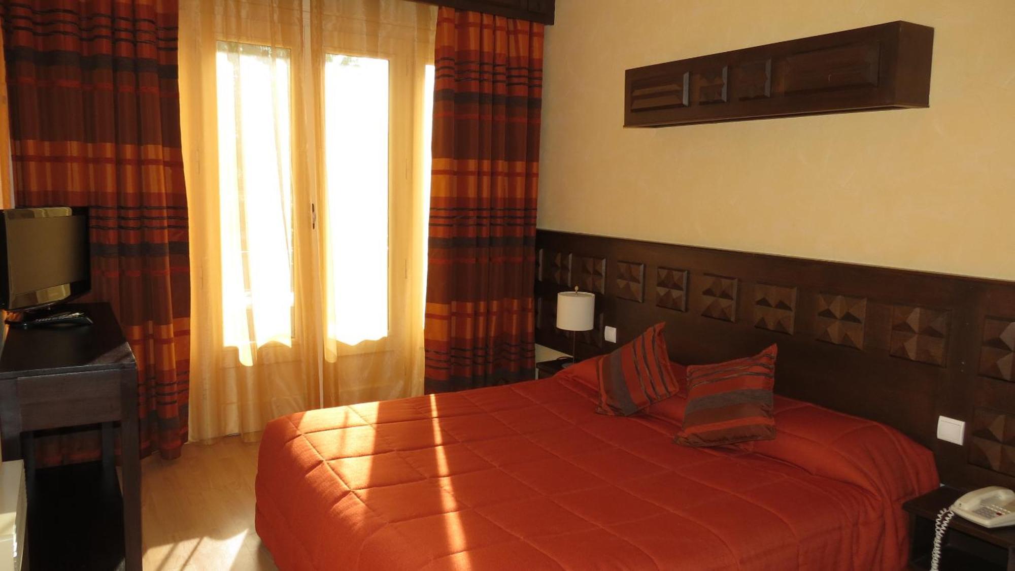 Logis Hotel Restaurant Chez Nous Sainte-Croix  Bilik gambar